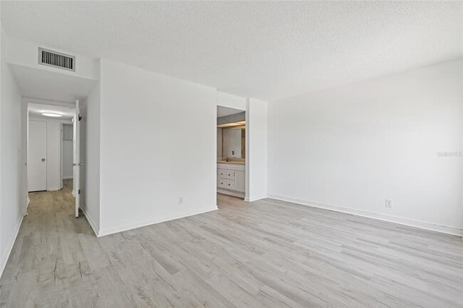 Photo - 2621 Cove Cay Dr Unit 407