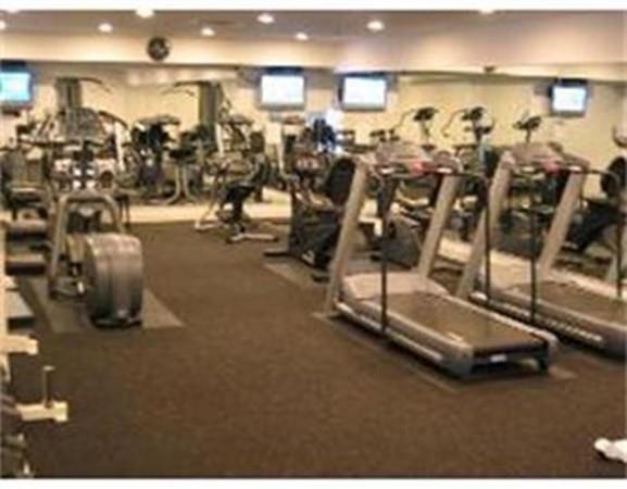 Gym - 15 North Beacon St Unidad 1012
