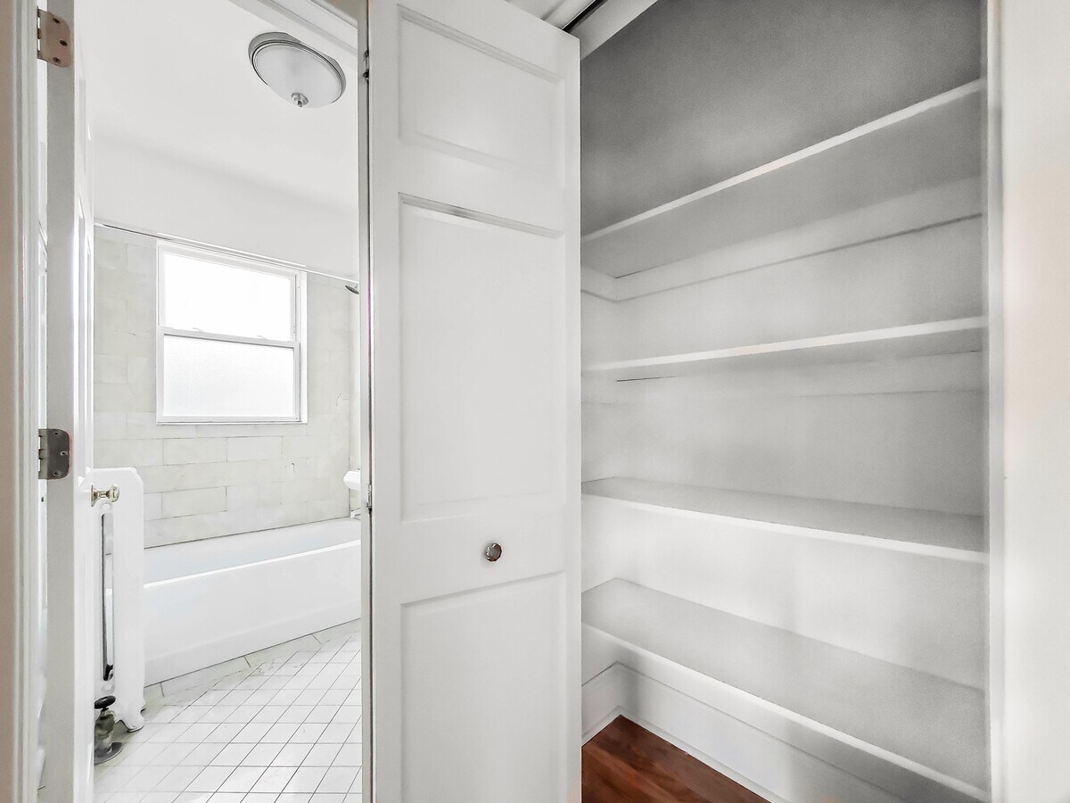 Rockwell Manor - Rockwell Manor