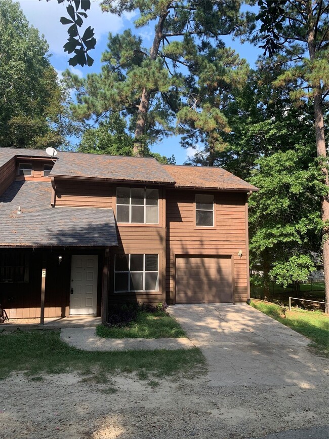 Building Photo - 3773 Montgomery Rd Unit C Rental