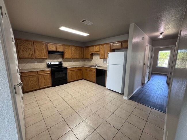 Photo - 507 Bermuda St Unit 507 Bermuda Apt B