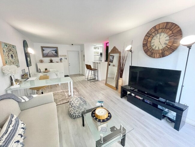 Photo - 3000 Riomar St Unit 307