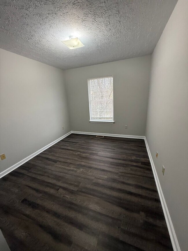 Photo - Located in Georgetown, KY, three-bedroom, 2.5-bath townhouse