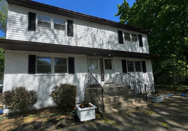 Building Photo - 408 7th St Unit A