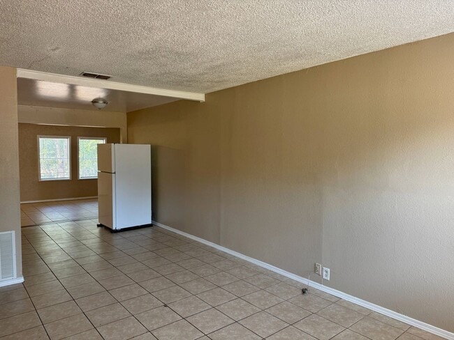 Photo - 1502 Parkdale Dr