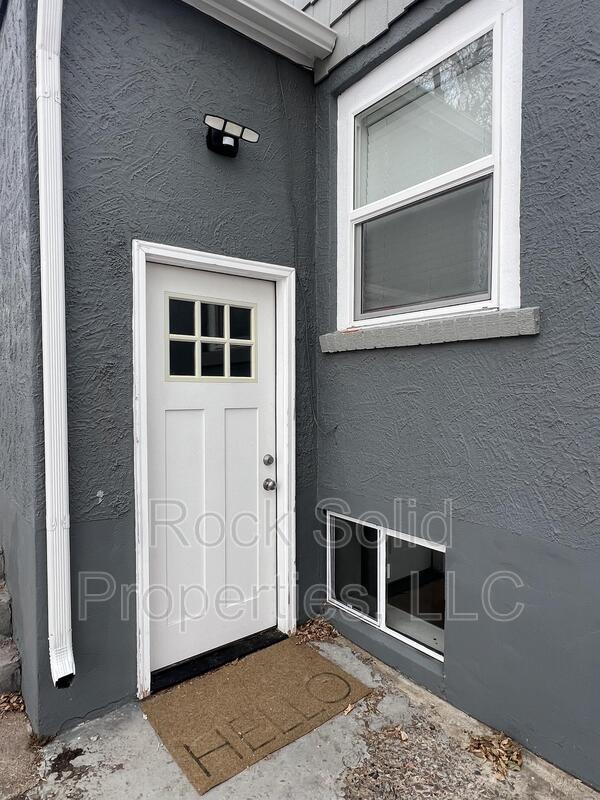 Photo - 2104 E 12th St