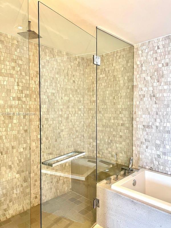 Photo - 88 SW 7th St Unidad 1908