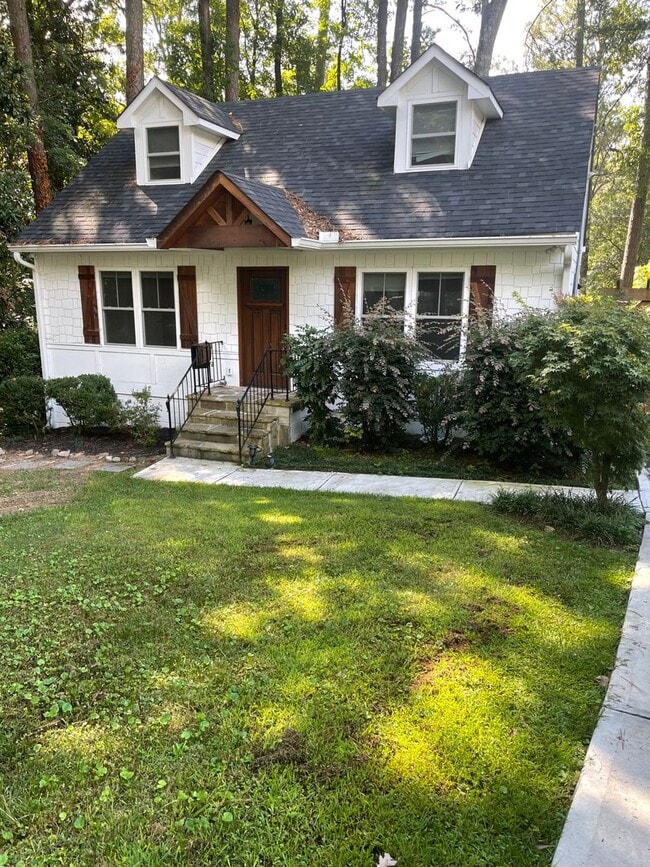 Photo - 1879 Dyer Cir