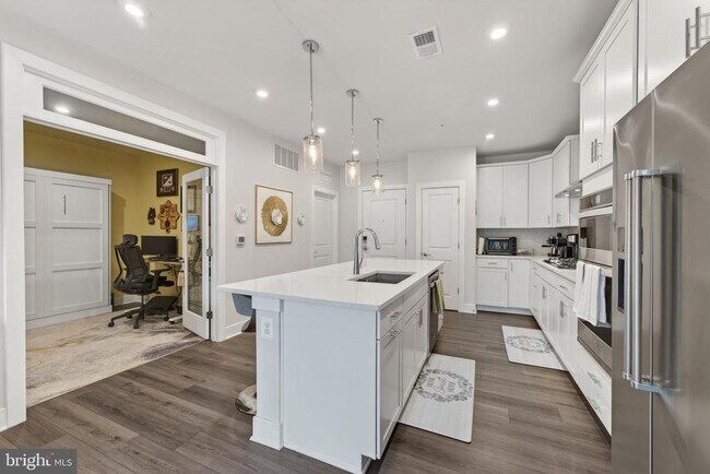 Photo - 102 St Ives Pl Unit 305