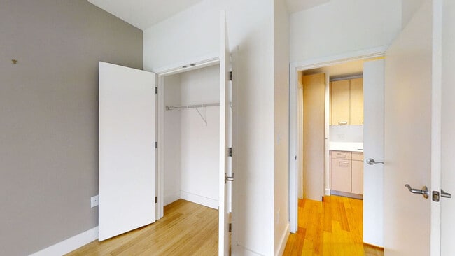 Building Photo - 1108 Boylston St Rental