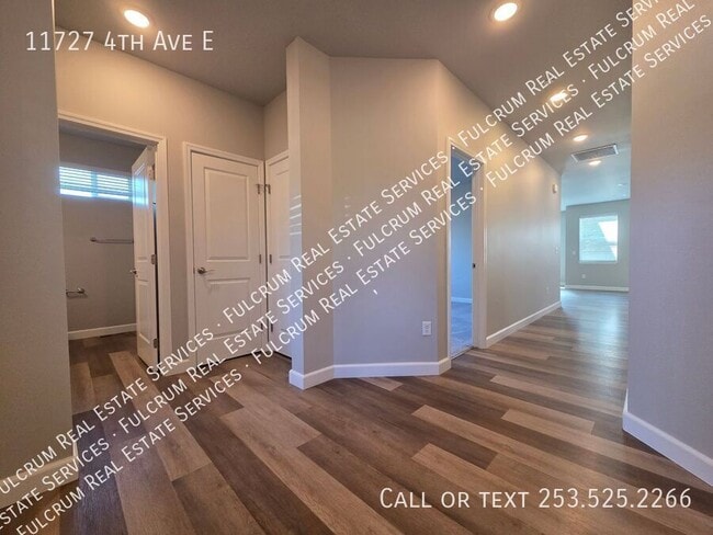 Photo - 11727 4th Ave E