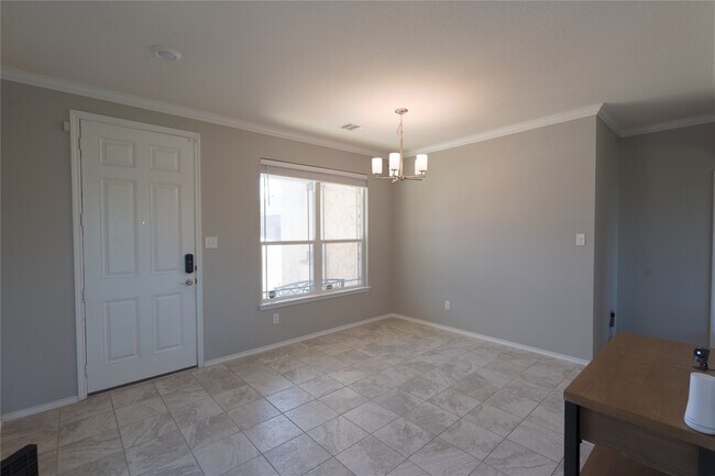 Photo - 404 Kaden Prince Dr