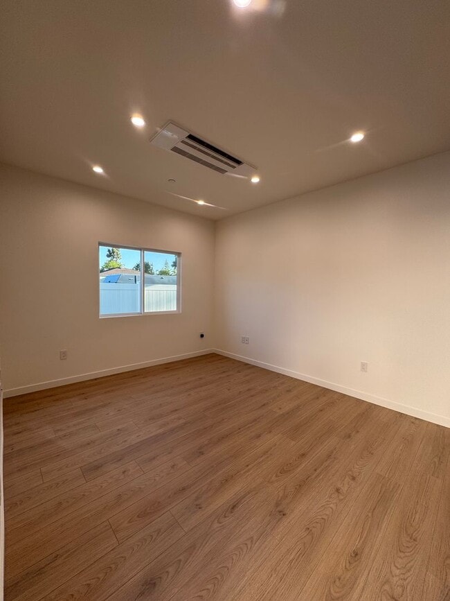 Photo - Newly Built Attached ADU in Prime Glenoaks Blvd, Burbank