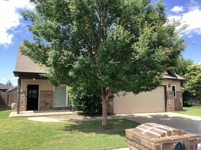 Photo - 8229 NW 140th St House