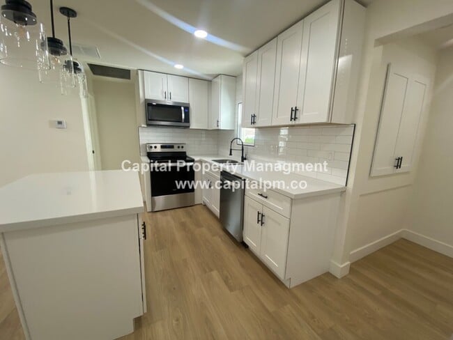 Photo - 915 Crandall Ave S