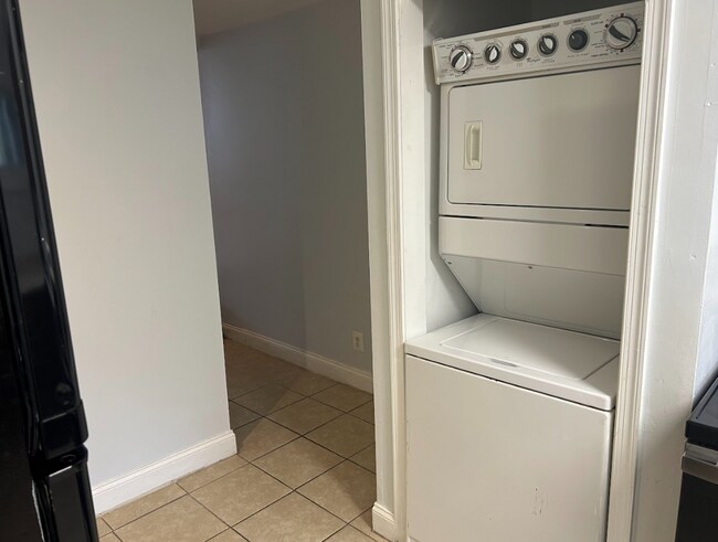 Photo - 220 S Stricker St House