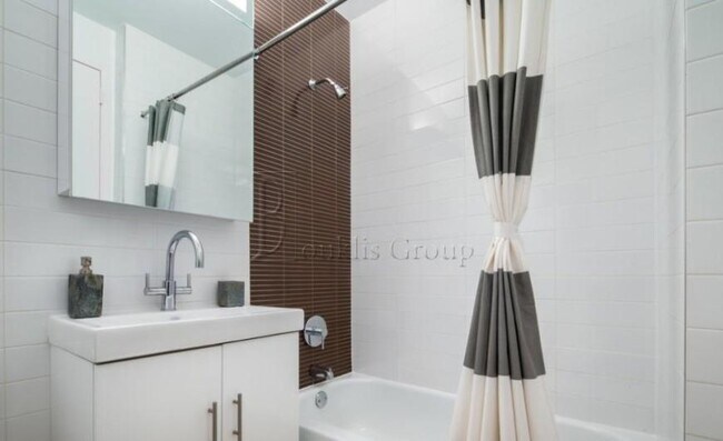Photo - 2 bedroom in NEW YORK NY 10005 Unit 903