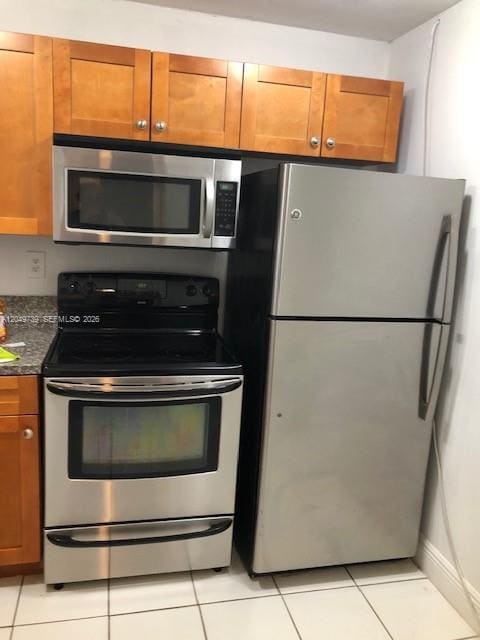 Building Photo - 498 NW 165th St Unit D-304