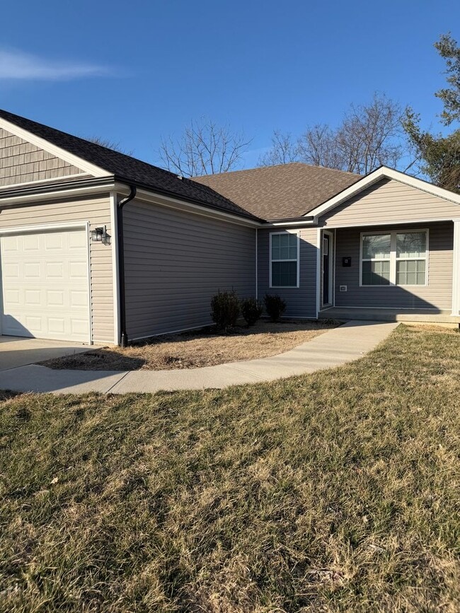 Building Photo - Linden Ave Unit B