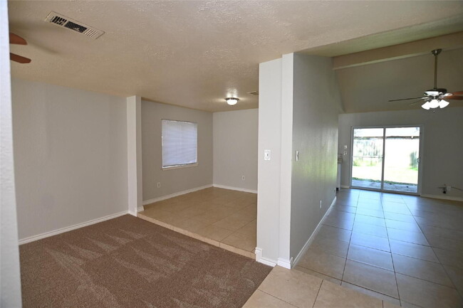 Photo - 3 Bedroom Single Family Home for Rent in Spring TX 77373 | One-Story Home