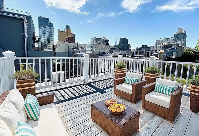 Building Photo - 200 Stanton St Unit B