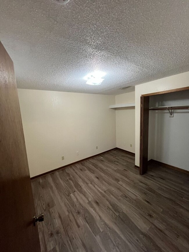 Photo - 3 Bd 2 Ba Condo for rent in Cedar Falls, IA