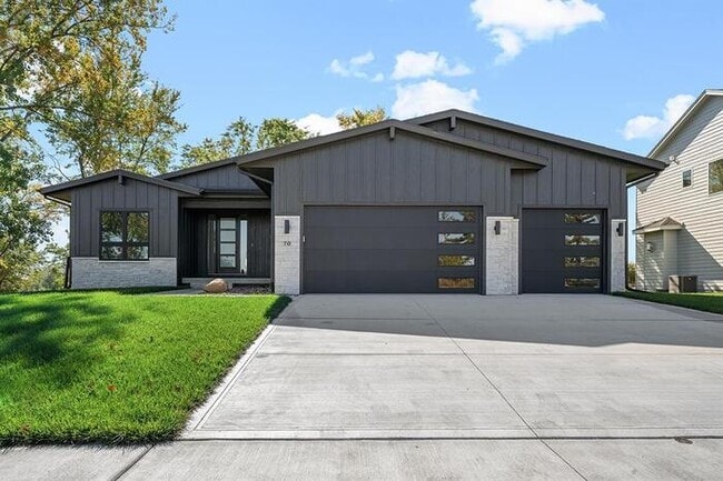 Photo - 70 NW Wilder Ct Casa