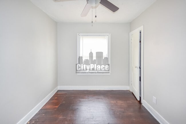 Photo - 1847 E Riverside Dr