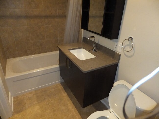 Photo - 5011 N Troy St