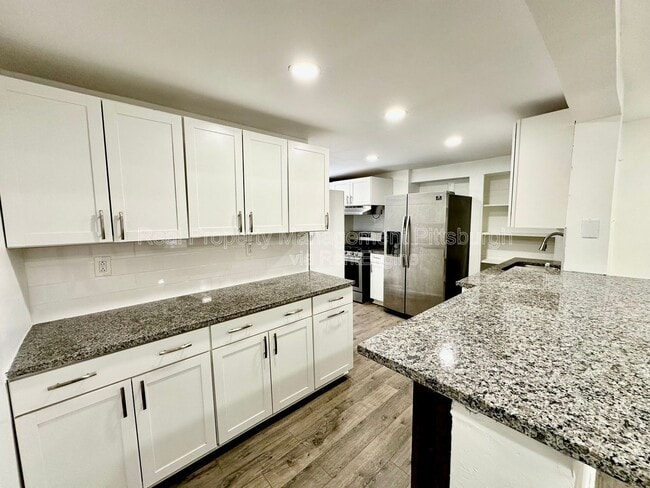 Photo - 814 Greensburg Pike