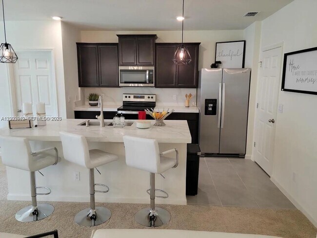 Photo - 5517 Amusement Ave