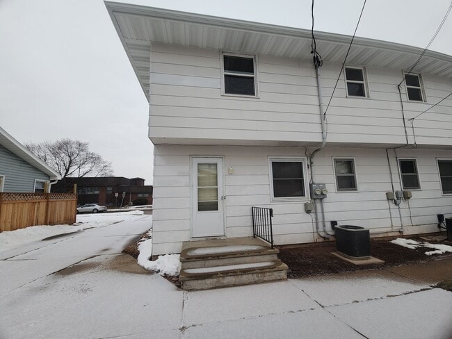 Photo - 631-633 E Longview Dr. Unit 631 E Longview Dr.