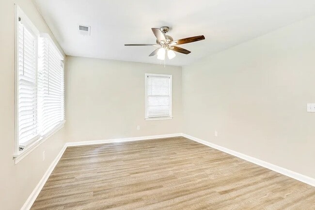 Photo - 320 Mount Zion Rd