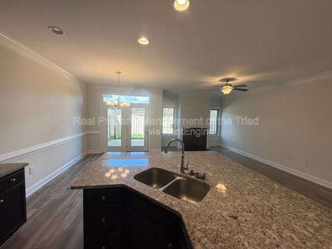 Photo - 3833 Thistleberry Rd