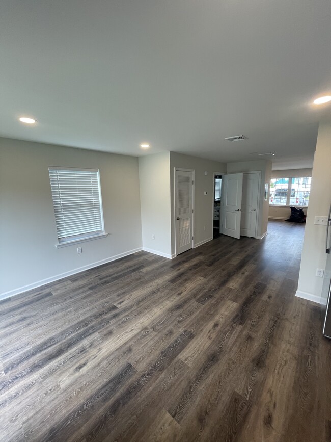 Photo - 416 ShadyNook St