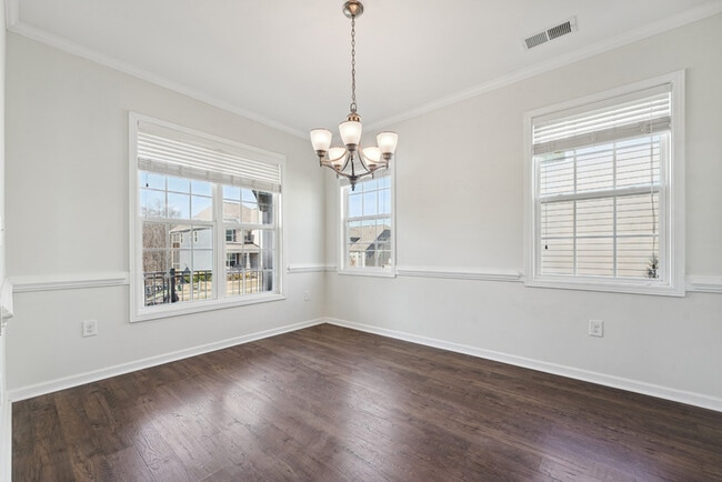 Photo - 2312 Longmont Dr