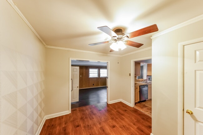 Photo - 1007 High Point Rd