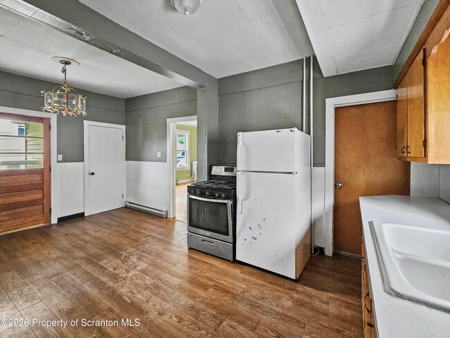 Photo - 310 21st Ave