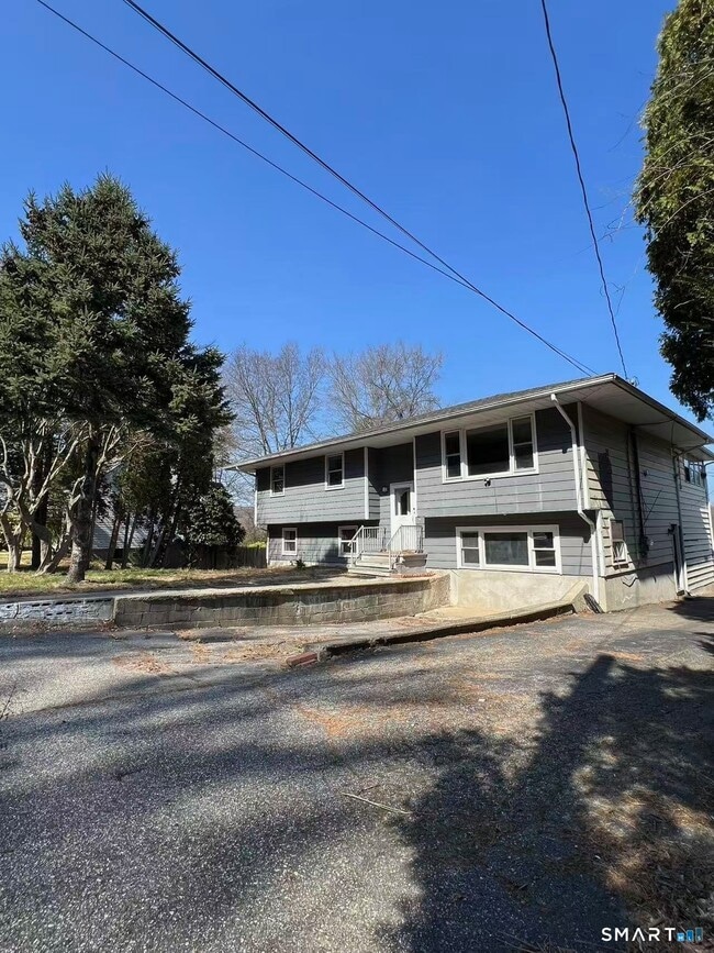 Photo - 158 River Rd