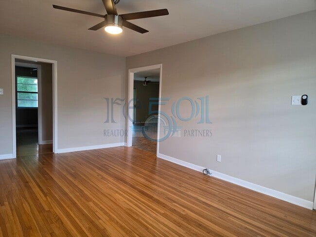 Photo - Newly Renovated 3 Bedroom 2 Bathroom