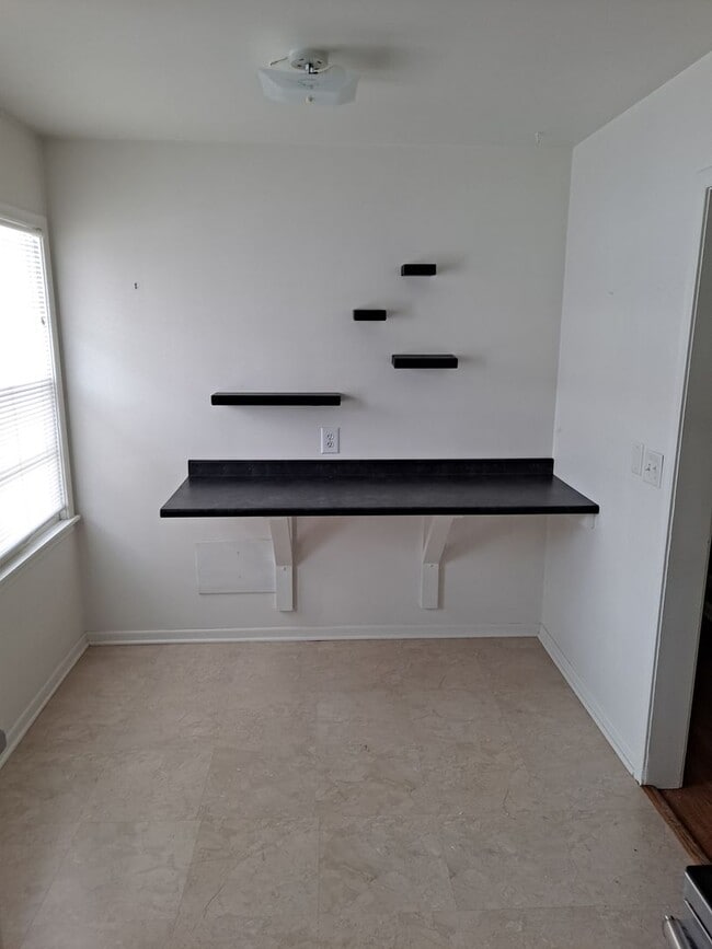 Photo - 3 bed 2 bath 1 car garage, with fenced in backyard right in Aksarben!
