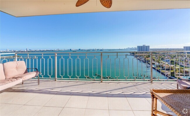 Building Photo - 11111 Biscayne Blvd Unit 18E Rental