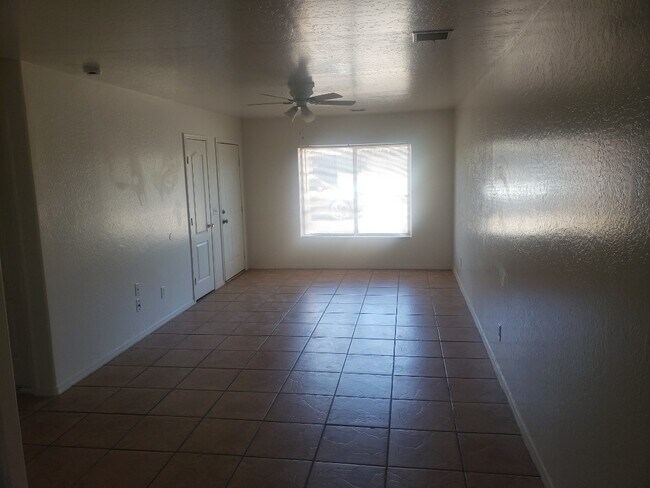 Photo - N Sunshine Blvd