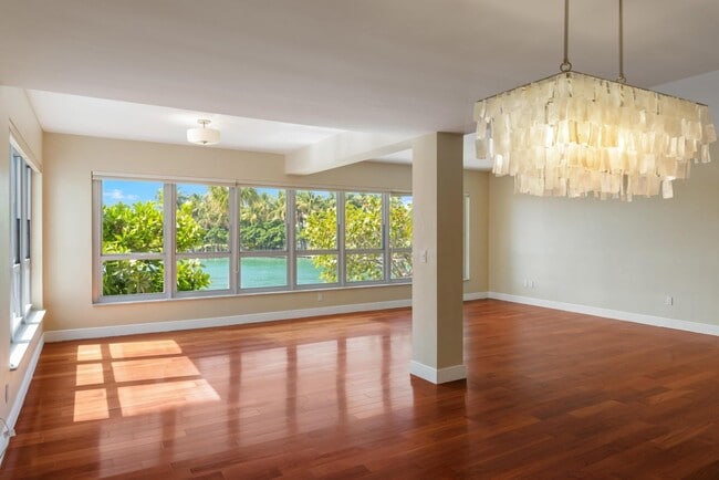Photo - 9102 W Bay Harbor Dr Unit # 2-DW