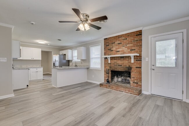 Photo - 250 Almon Ct