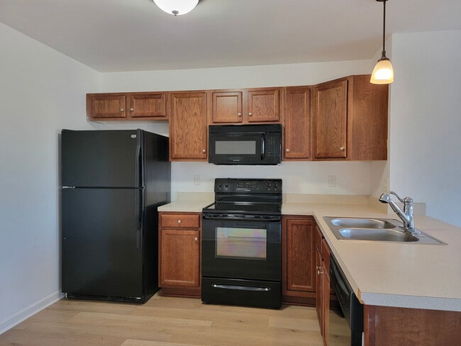 Photo - 749 Winding Ln