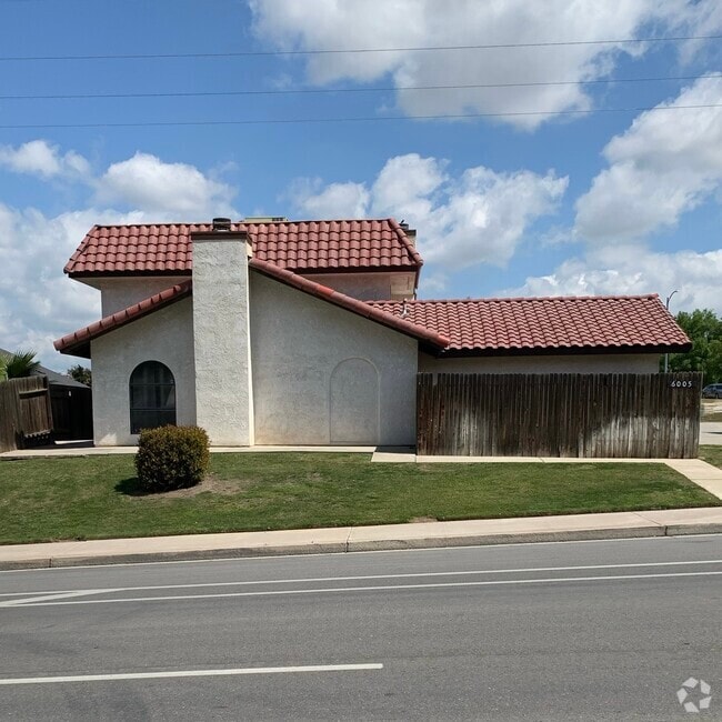 Building Photo - 6005 Fairfax Rd Rental