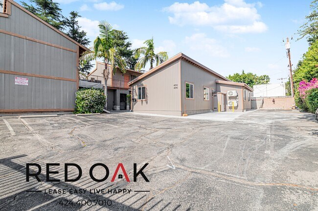 Photo - 4592 N Riverton Ave Unidad 4592 Rental