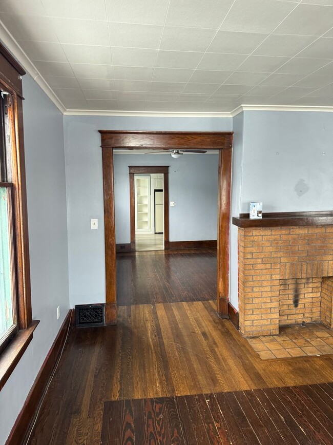 Photo - 1245 W 9th St Unit 1245 W 9th St - 2nd Fl