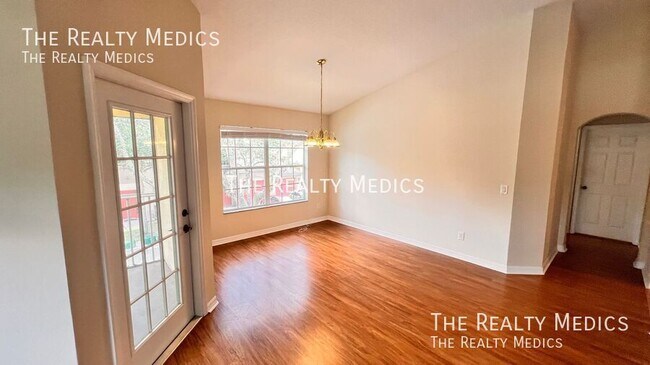 Photo - 3658 Oakdale Cir